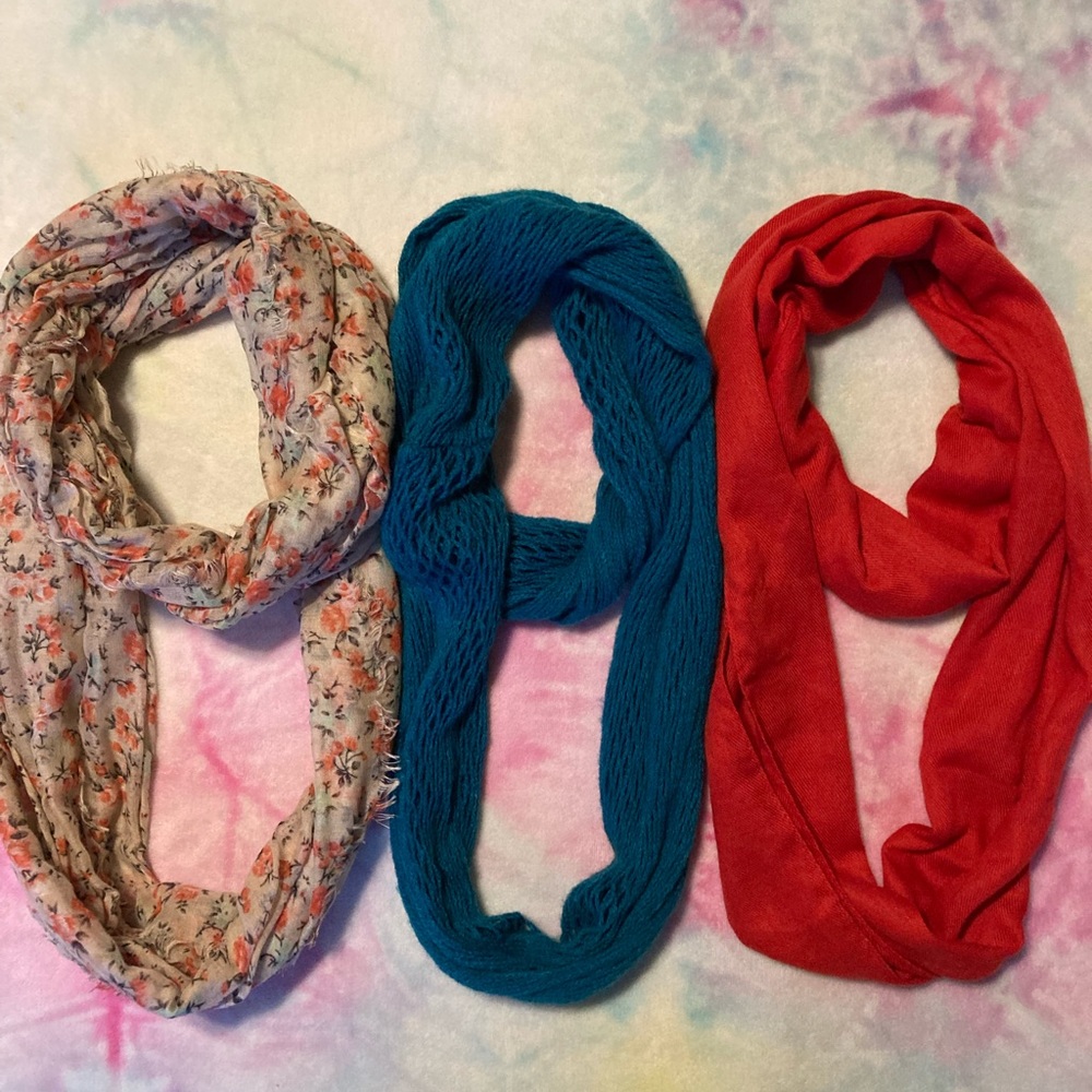 💝💝 INFINITY SCARVES! Red,Pink Floral,Turquoise💝💝 $3 EACH or ALL THREE for $5
